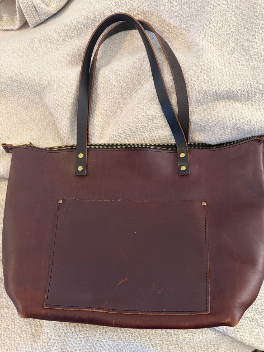 Portland Leather Women's zippered Tote Bag in chestnut